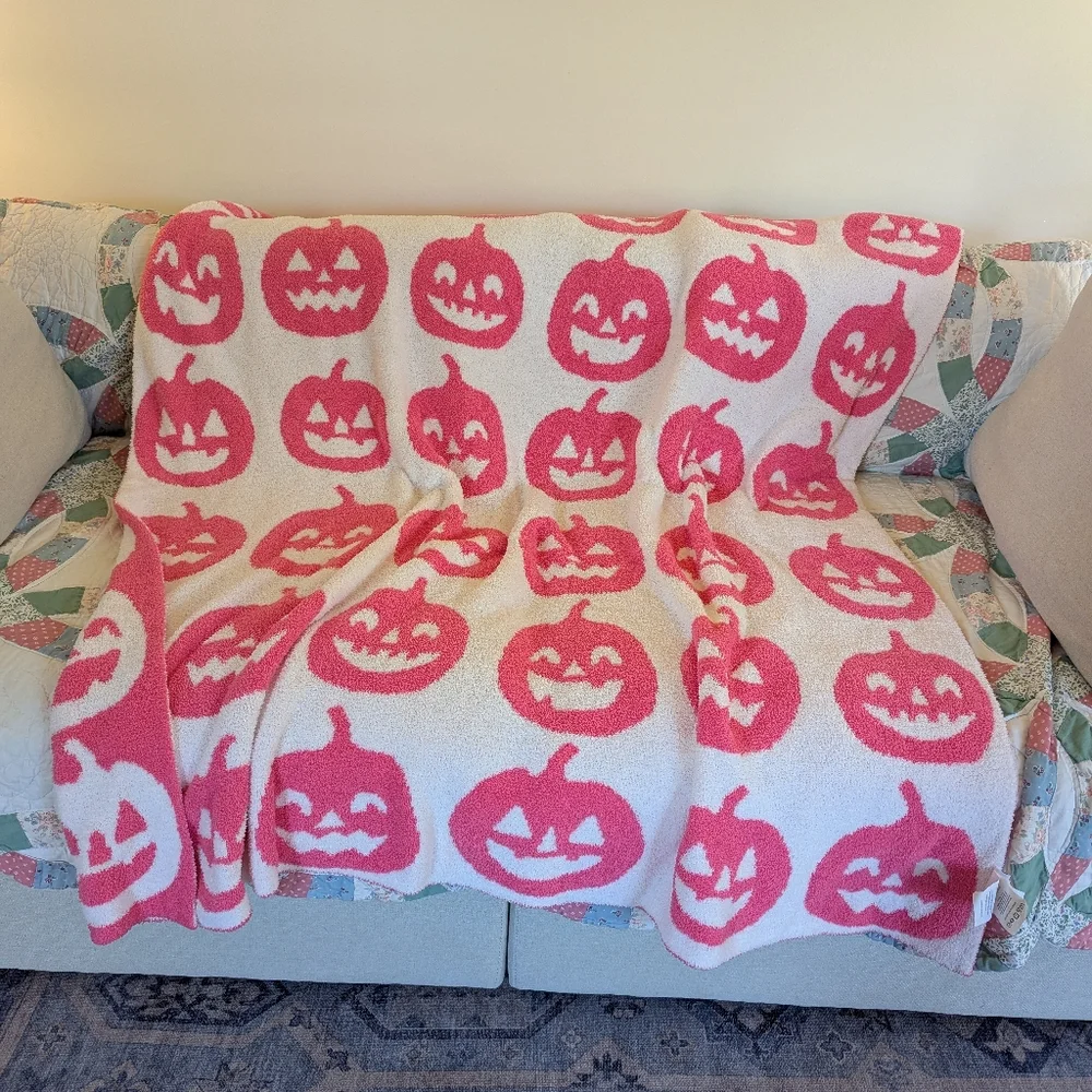 Pink and White Pumpkin Jack-o'-lantern Soft Throw Blanket